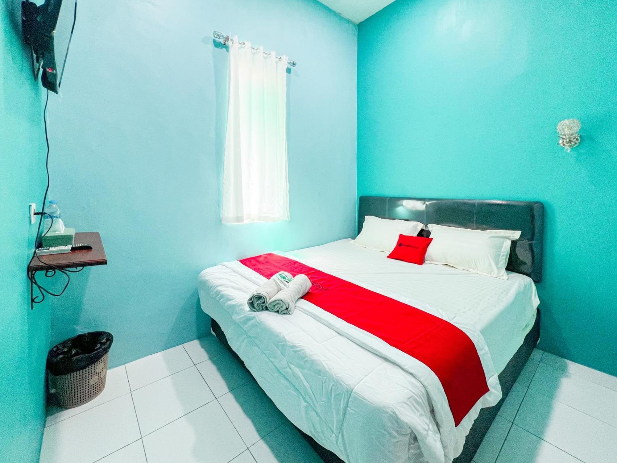 Reddoorz Near Sunrise Mall Mojokerto Buitenkant foto