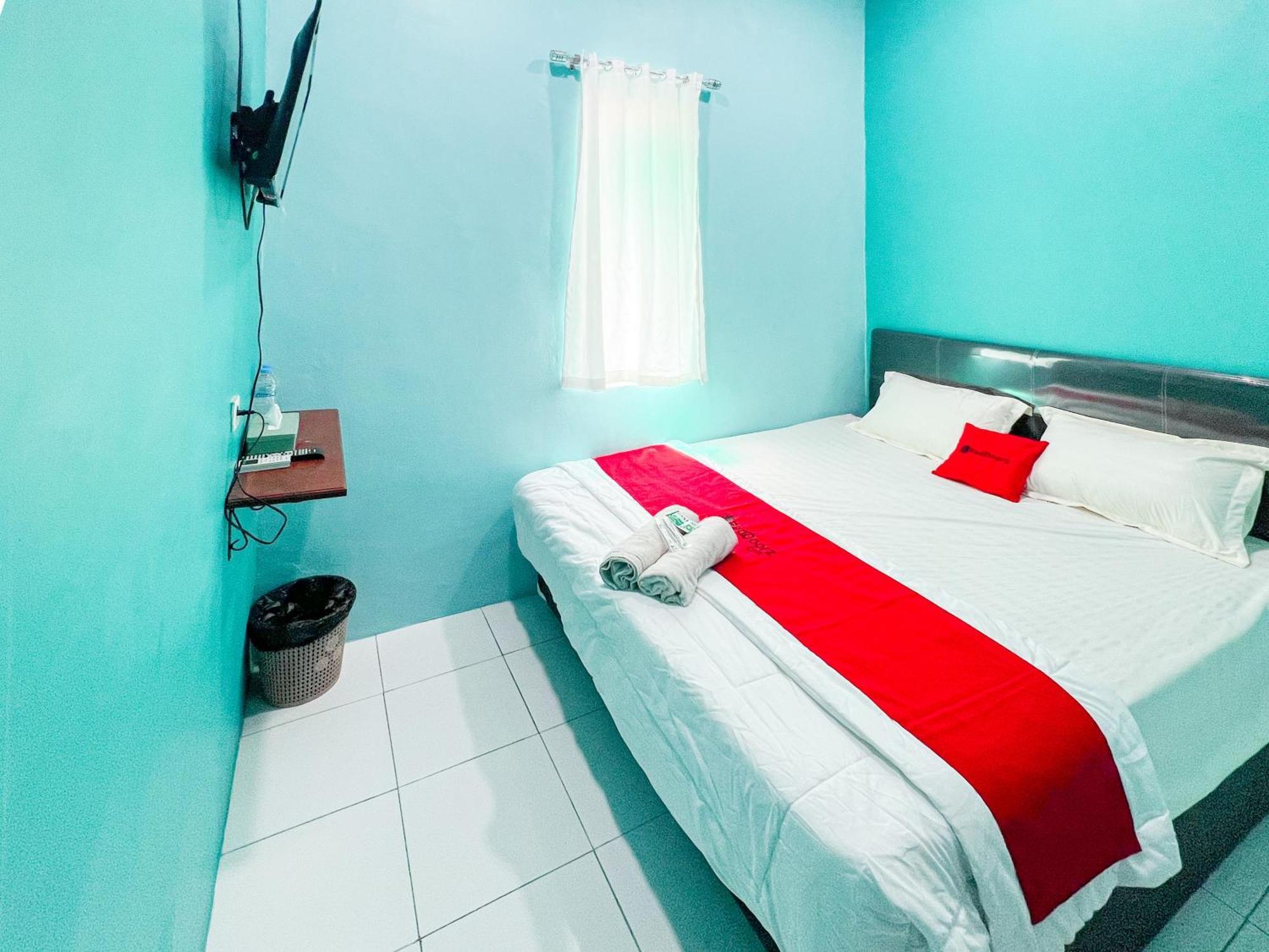 Reddoorz Near Sunrise Mall Mojokerto Buitenkant foto