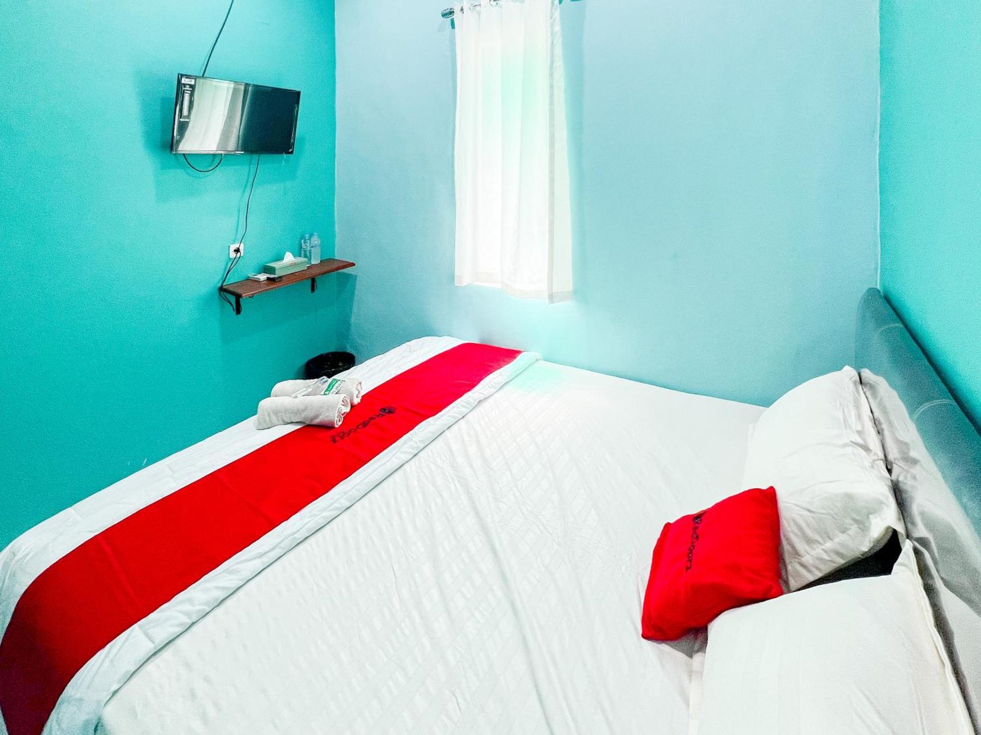 Reddoorz Near Sunrise Mall Mojokerto Buitenkant foto