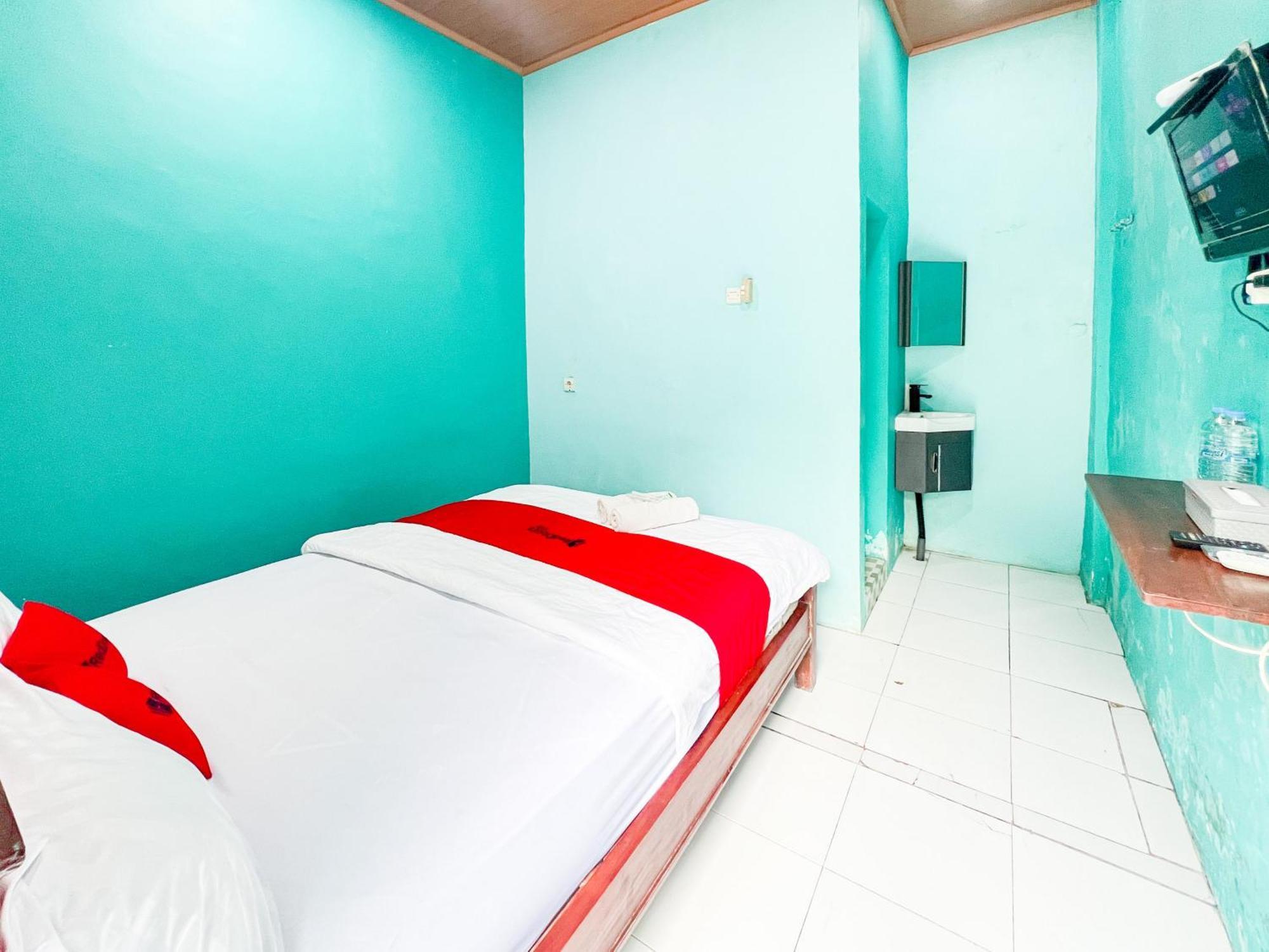 Reddoorz Near Sunrise Mall Mojokerto Buitenkant foto